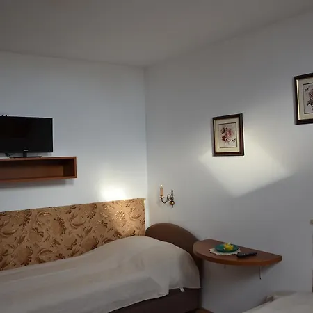 Guest house Falusi Patika - Tisza-to Vendeghaz *